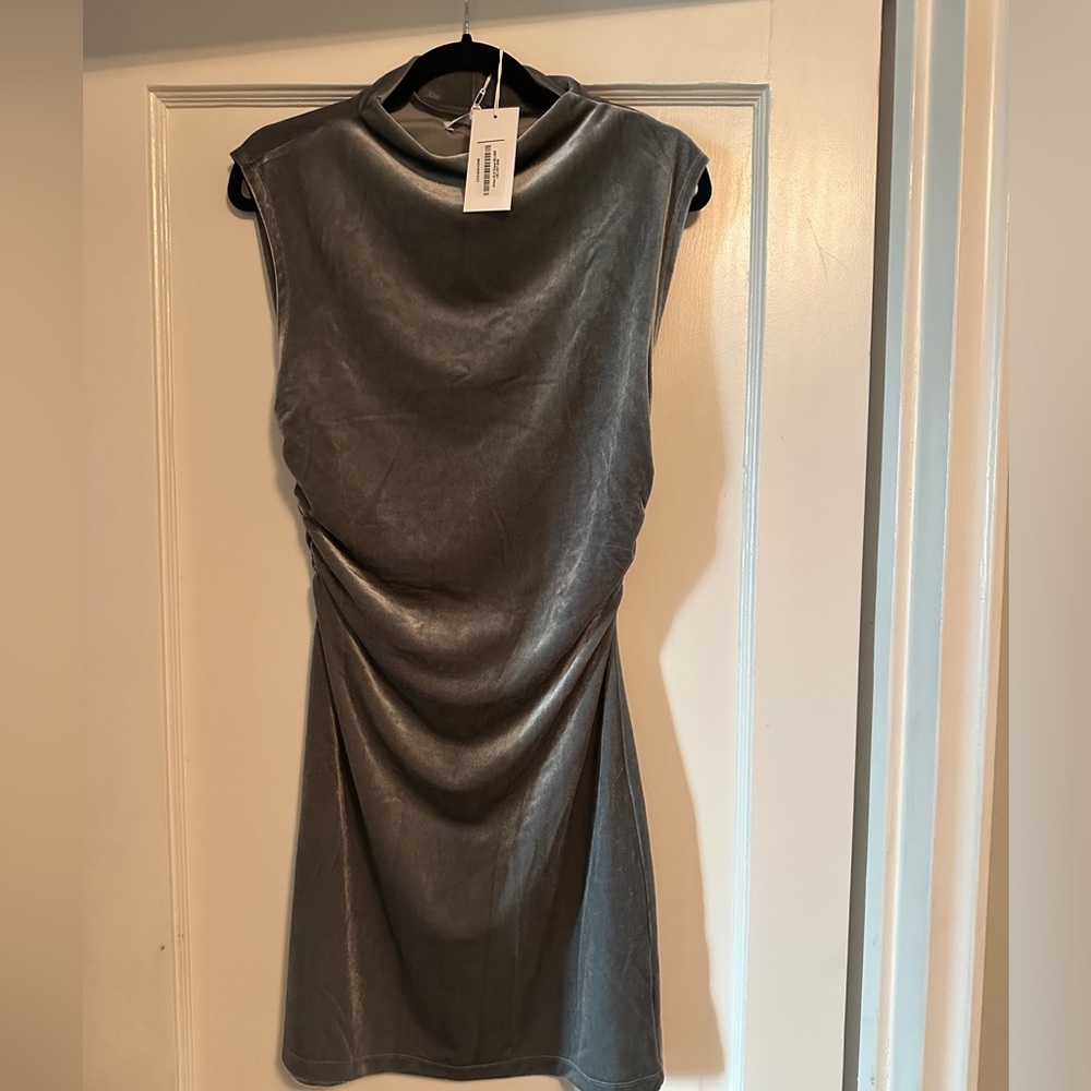 Reformation Alden velvet dress size M